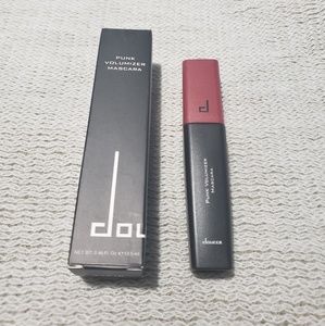 Doucce punk volumizer mascara